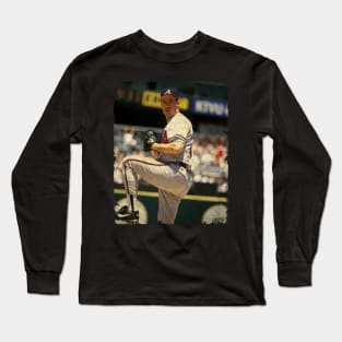 Greg Maddux in Atlanta Braves Long Sleeve T-Shirt